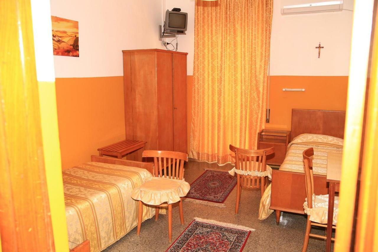 San Vincenzo Hotel 2*